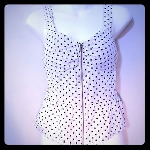 🍁🌴Liberty Love zip-front formed cup crop(?) top